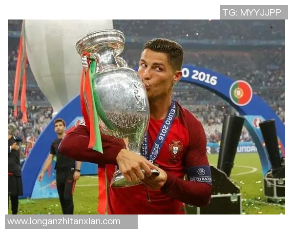 欧洲杯足球明星的辉煌历程与传奇瞬间全景回顾